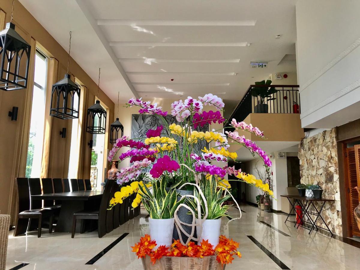 Tubong Hotel Private Enterprise Нячанг Экстерьер фото